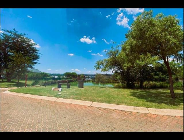 LAND FOR SALE IN HELDERFONTEIN ESTATE